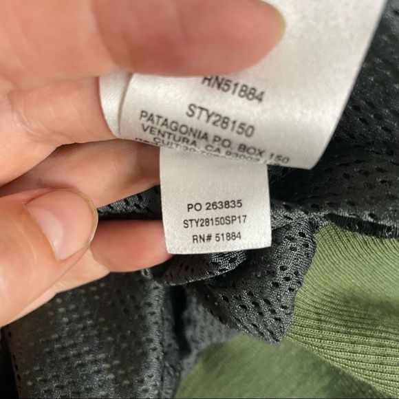 Men's Patagonia Nylon Zip Jacket sz. XL - Picture 4 of 9